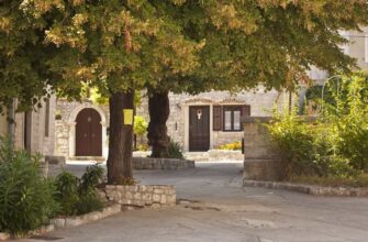 Дворец Епископа в городе Црес