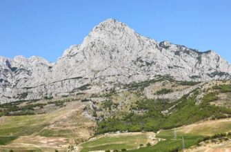 Крепости Сарич и Бушевич в Тучепи