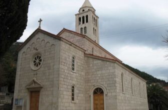 Церковь Святой Девы Кармен в Оребич