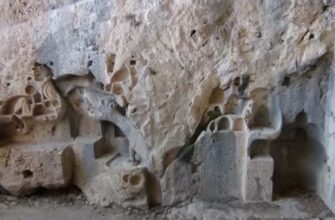 Драконья Пещера на острове Брач