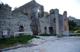 Развалины римского дворца