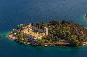 Монастырь Св. Марии на острове Млет