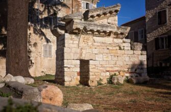 Большой Храм в Порече