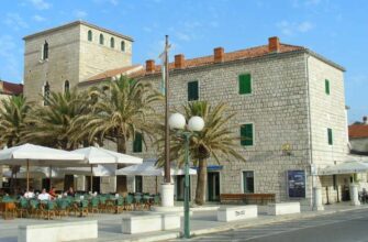 Дворец Доминис в городе Раб