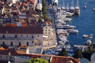 Здание арсенала в Хваре