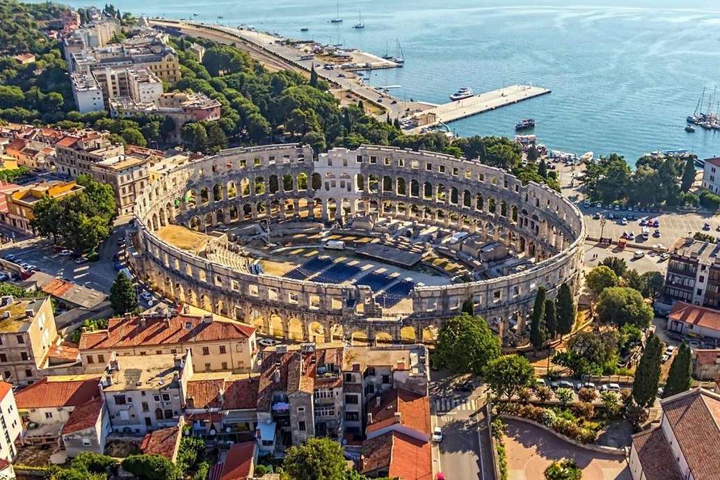 Аэропорт в Ровине