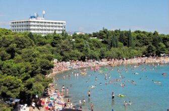 Пляж отеля Империал в Водице